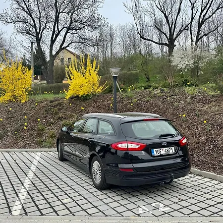 아파트 U Letiste V Praze